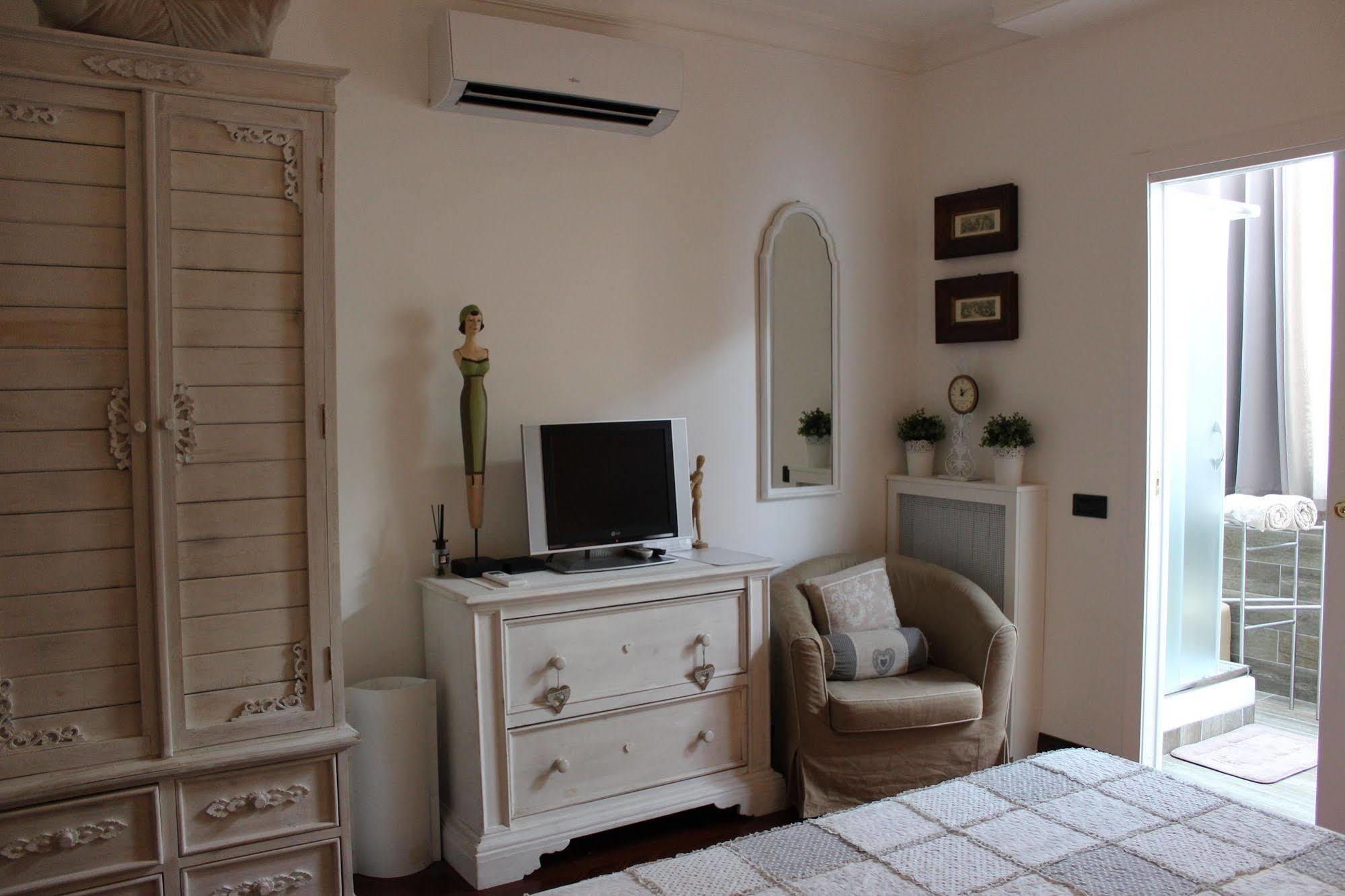 B&B Le Lanterne Casal Palocco Luaran gambar